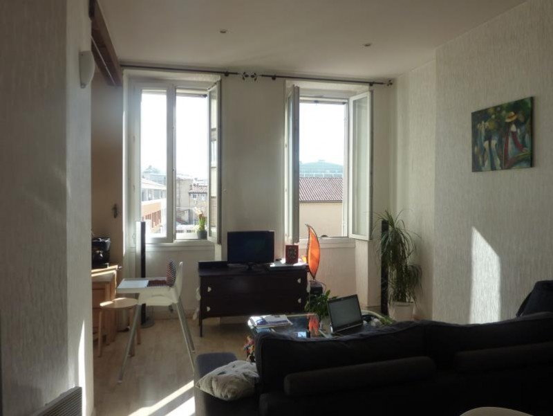 location-appartement-Marseille-13006-3 pièces